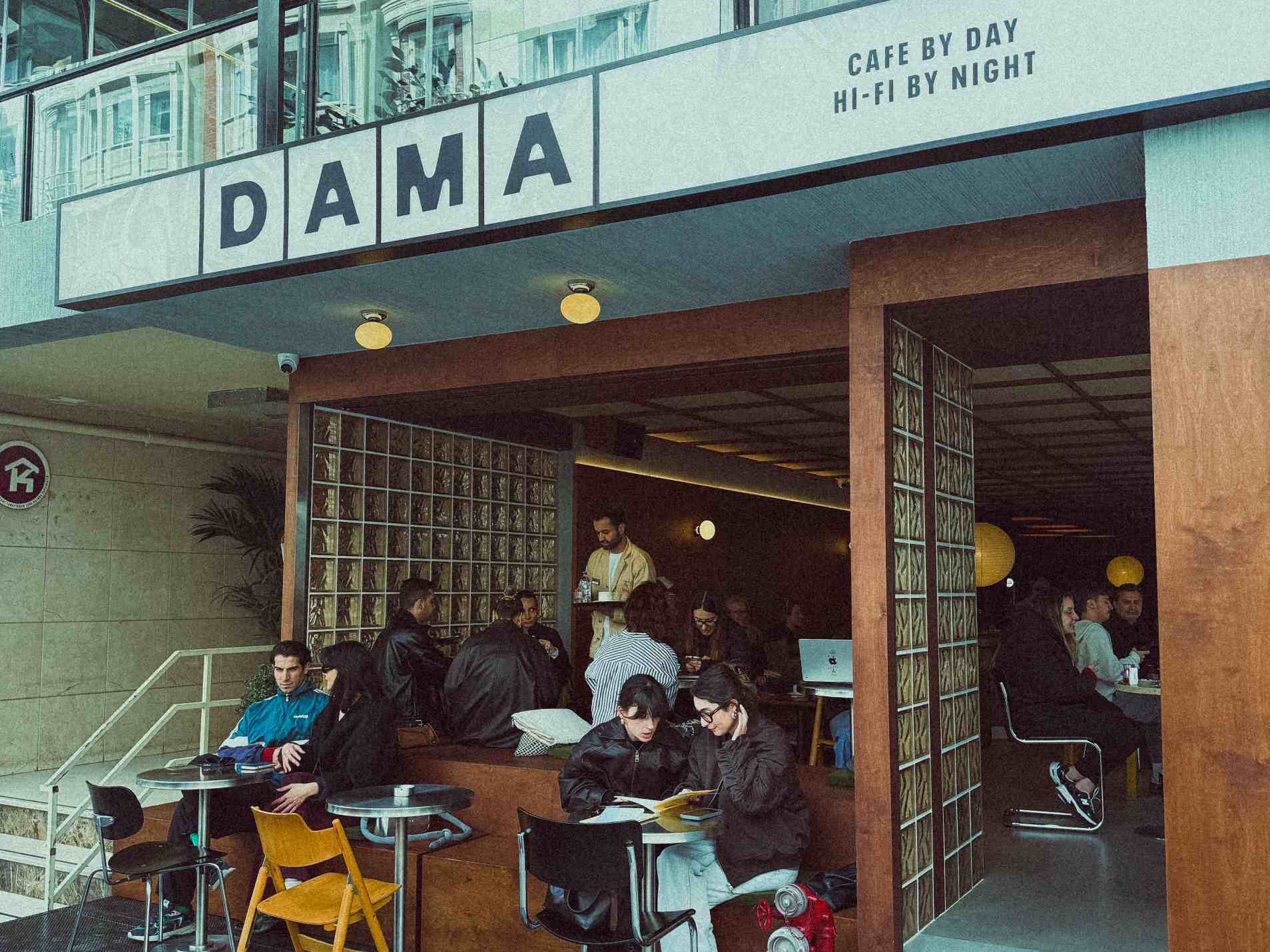 DAMA CAFE